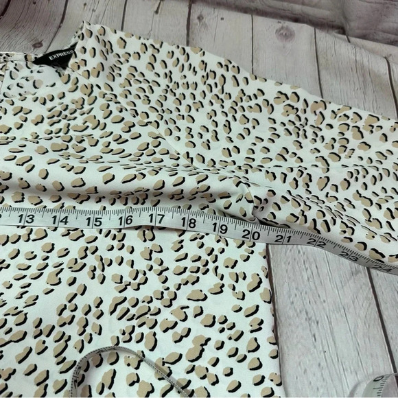 express peasant blouse leopard print long sleeve sz medium office neutral - Picture 6 of 8